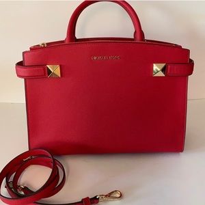 MICHAEL Michael Kors Red Textured handbag EUC $180 $298. Size: 13”l x 10”h x 5”d